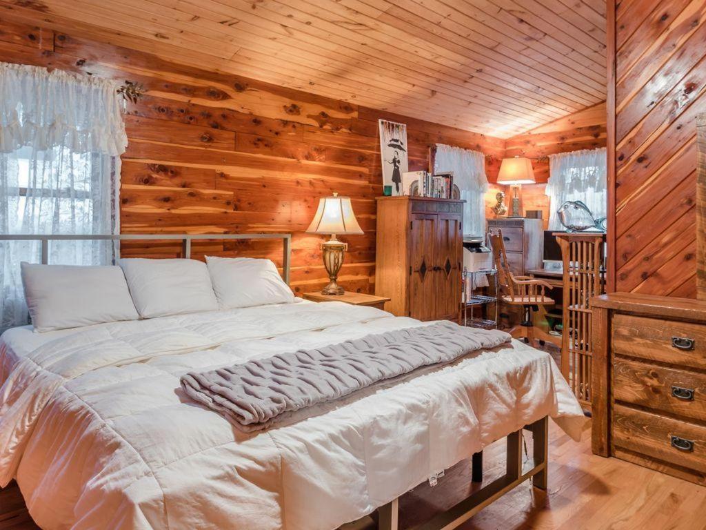 Fly Away Cabin- Modern, Serene, And Convenient Compton Exterior foto