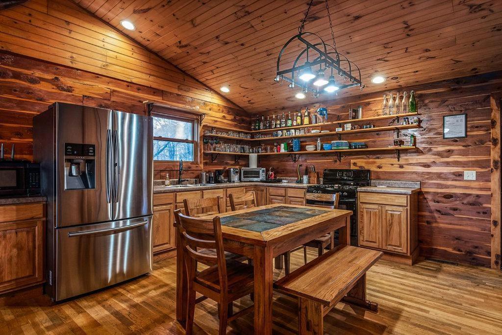 Fly Away Cabin- Modern, Serene, And Convenient Compton Exterior foto